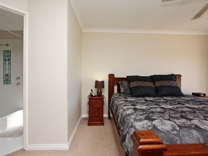 39 Lyrebird Loop, Seville Grove WA 6112