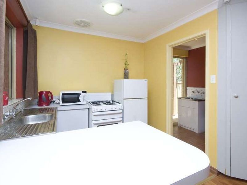 25A Barellan Court, Armadale WA 6112