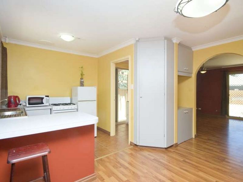 25A Barellan Court, Armadale WA 6112