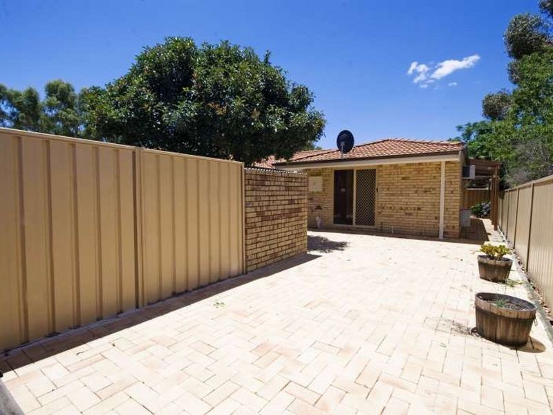 25A Barellan Court, Armadale WA 6112