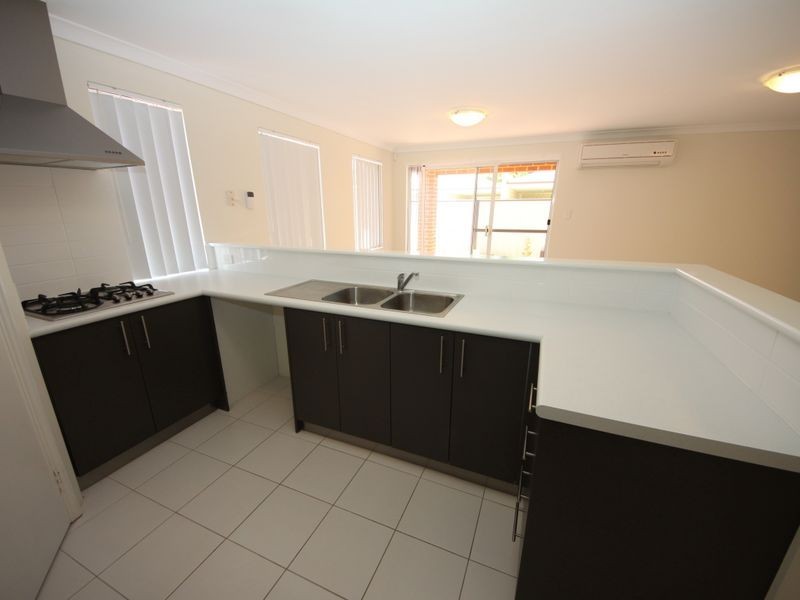 17/54 Sixth Road, Armadale WA 6112