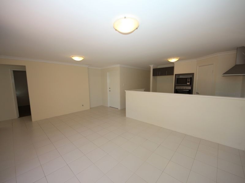 17/54 Sixth Road, Armadale WA 6112