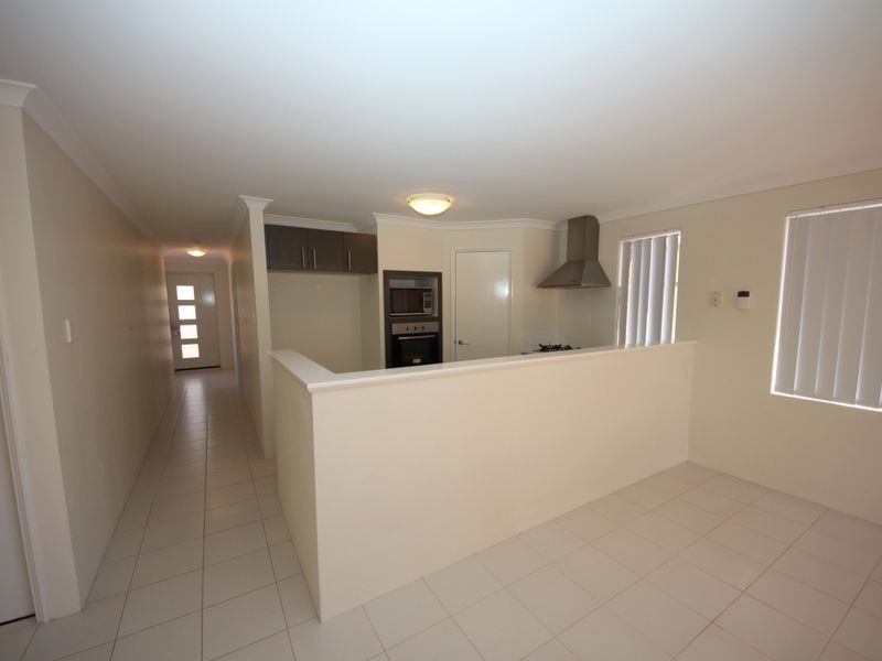 17/54 Sixth Road, Armadale WA 6112