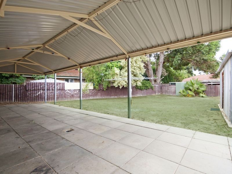 29 Tarrawan Road, Armadale WA 6112