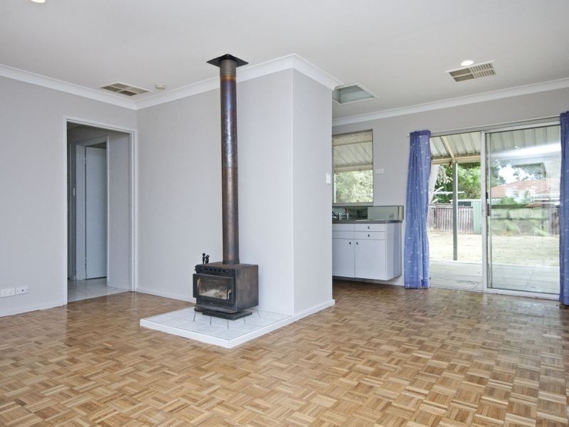 29 Tarrawan Road, Armadale WA 6112