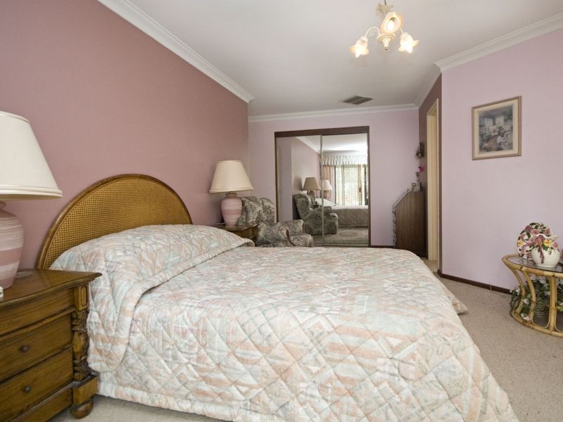 14 Rushton Terrace, Mount Nasura WA 6112