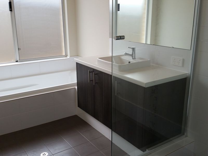 1 Tuart Ridge, Parmelia WA 6167