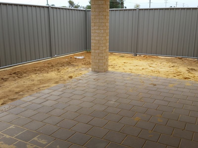 1 Tuart Ridge, Parmelia WA 6167