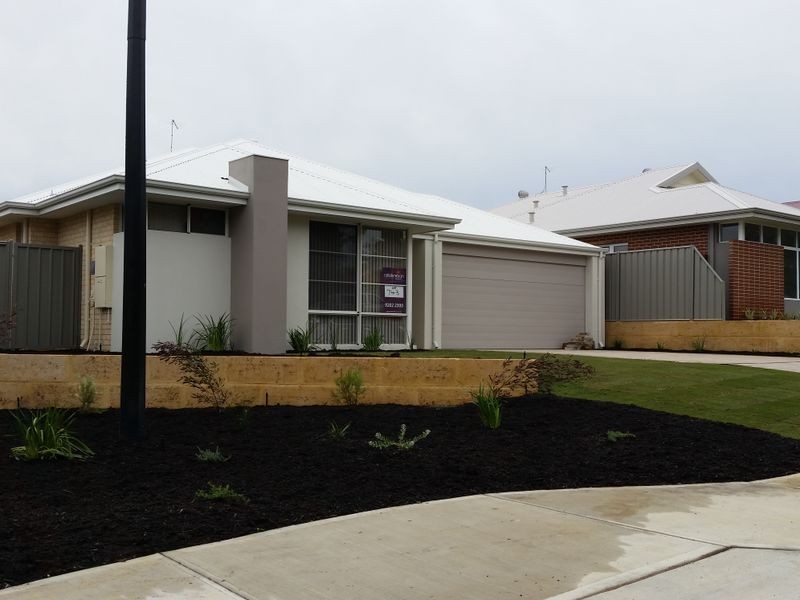 1 Tuart Ridge, Parmelia WA 6167