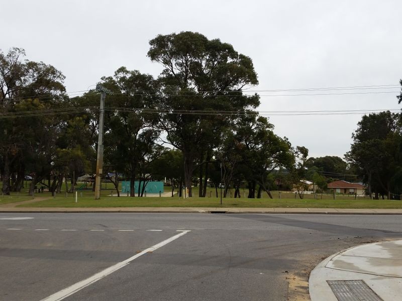 1 Tuart Ridge, Parmelia WA 6167