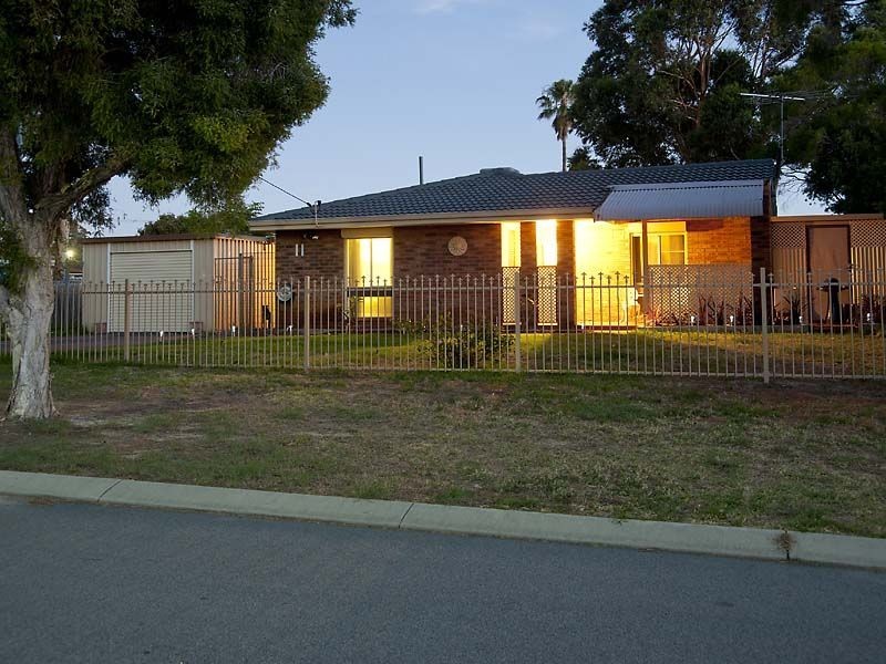11 Winnunga Place, Armadale WA 6112