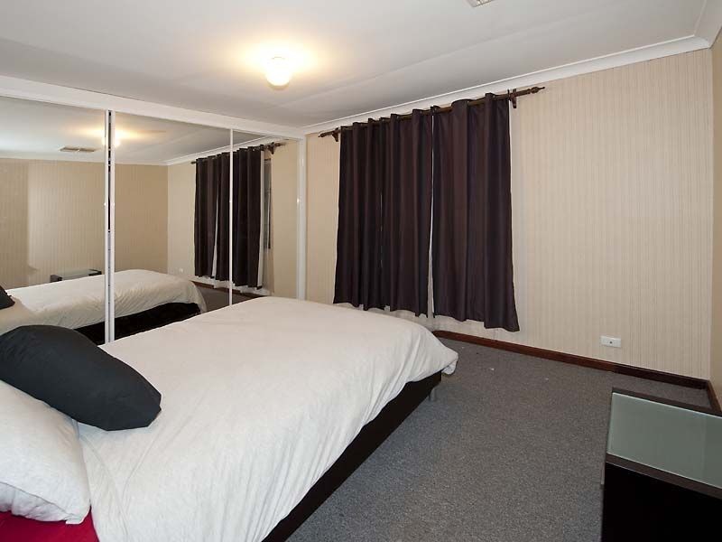 11 Winnunga Place, Armadale WA 6112