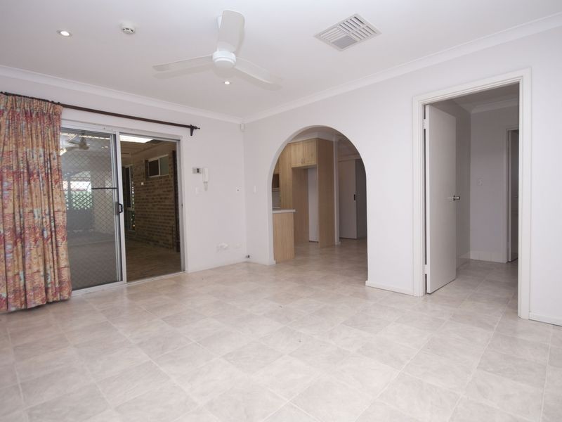 4 Coran Place, Camillo WA 6111