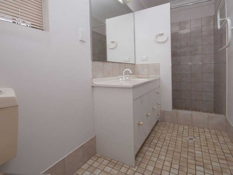 4 Coran Place, Camillo WA 6111