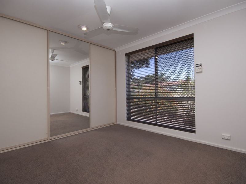 4 Coran Place, Camillo WA 6111