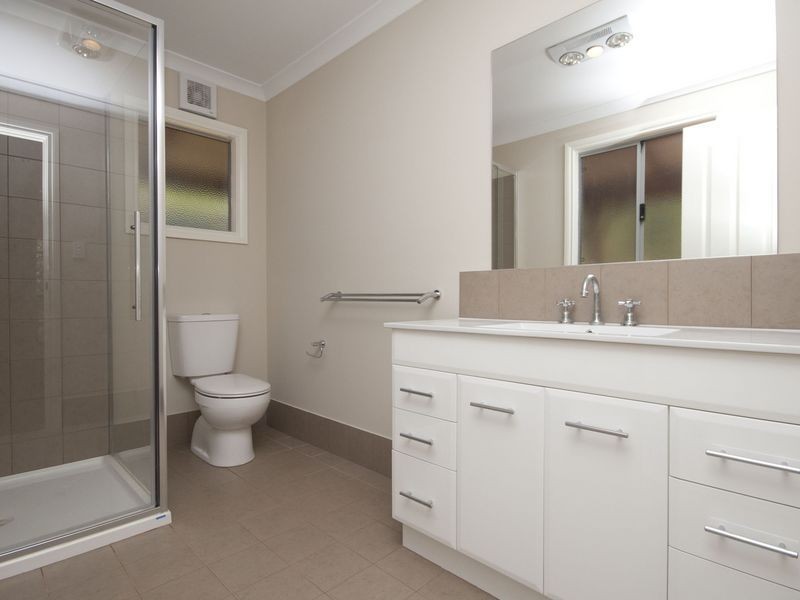 35 Talus Drive, Mount Richon WA 6112