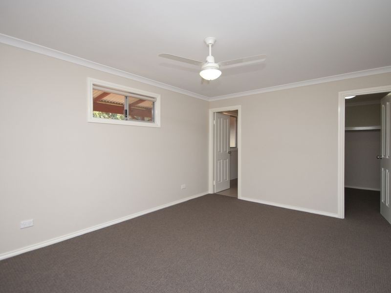 35 Talus Drive, Mount Richon WA 6112