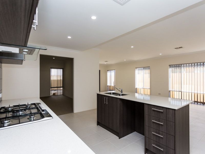 9 Manar Way, Byford WA 6122