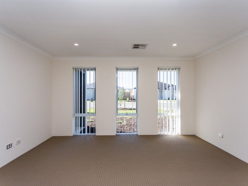 9 Manar Way, Byford WA 6122