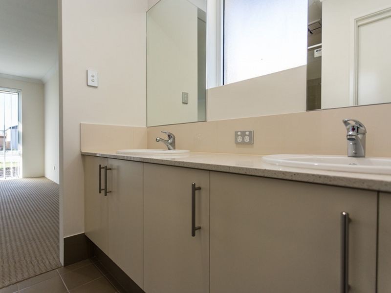 9 Manar Way, Byford WA 6122