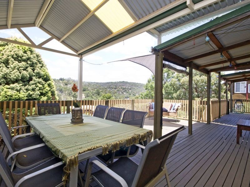 10 Barranduna Drive, Mount Nasura WA 6112