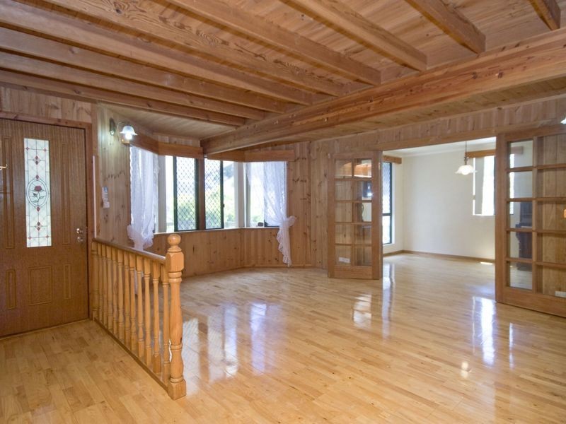 10 Barranduna Drive, Mount Nasura WA 6112