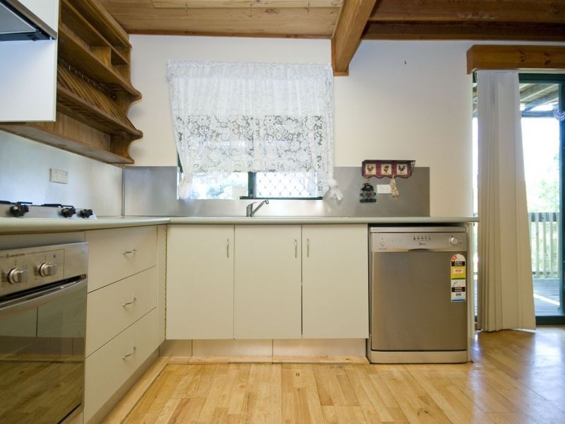 10 Barranduna Drive, Mount Nasura WA 6112