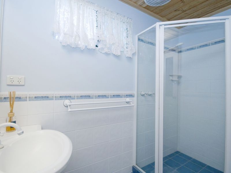 10 Barranduna Drive, Mount Nasura WA 6112