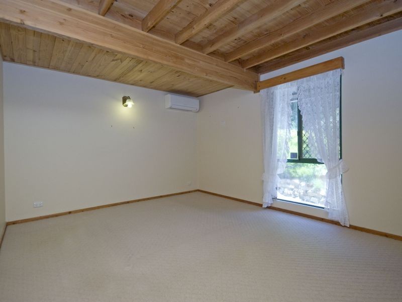 10 Barranduna Drive, Mount Nasura WA 6112