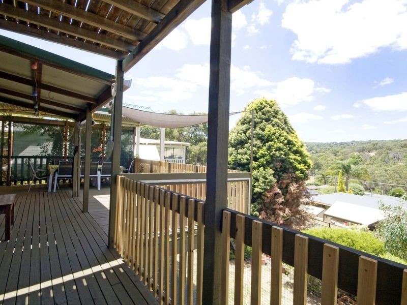 10 Barranduna Drive, Mount Nasura WA 6112