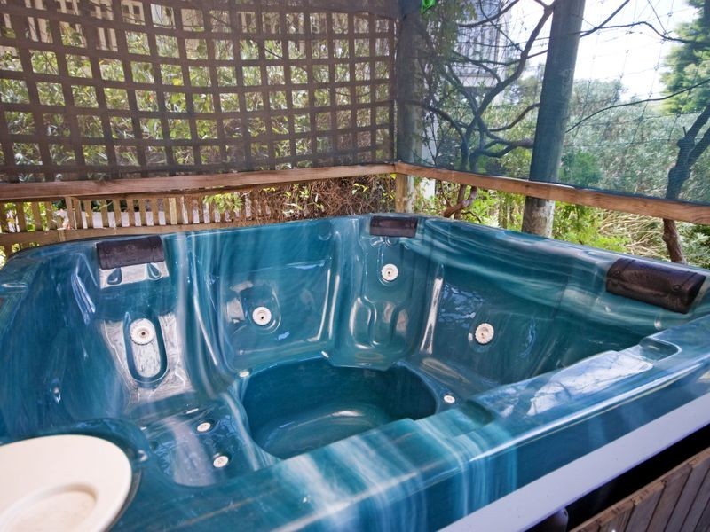 10 Barranduna Drive, Mount Nasura WA 6112