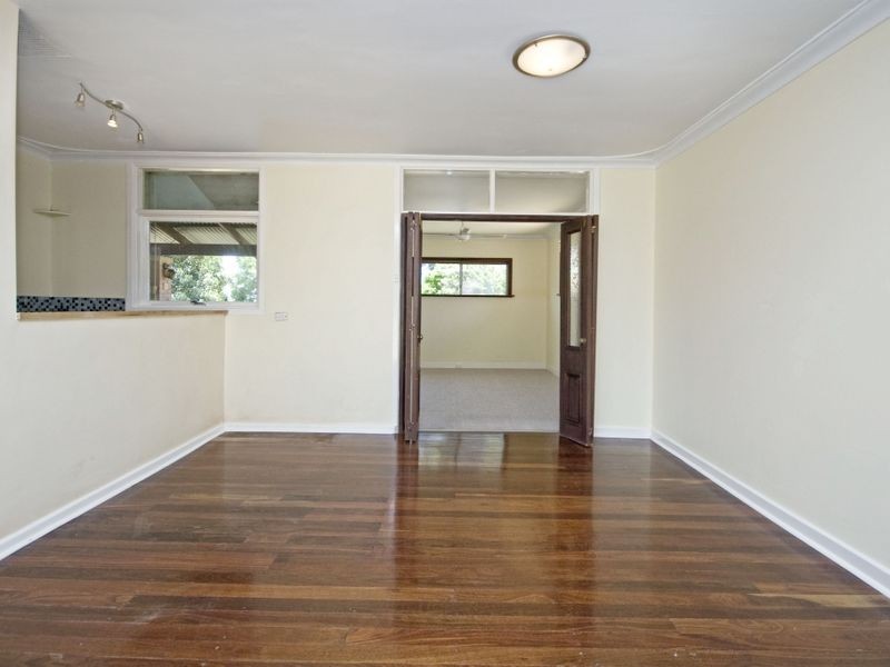 18 Steve Street, Kelmscott WA 6111