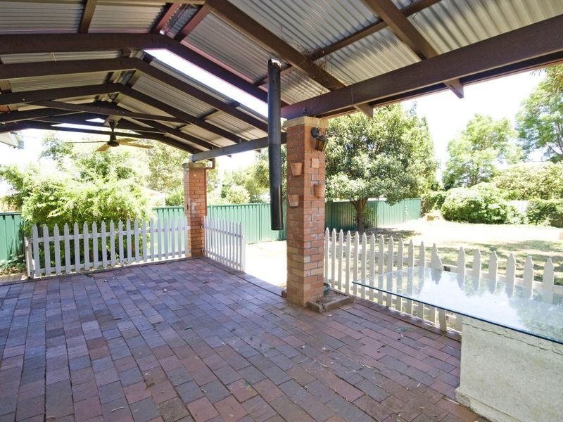 18 Steve Street, Kelmscott WA 6111