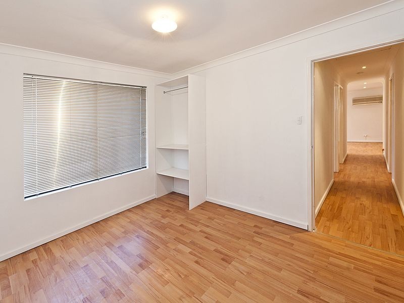 9 Pendragon Court, Camillo WA 6111