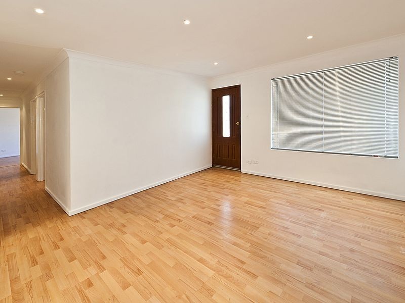 9 Pendragon Court, Camillo WA 6111