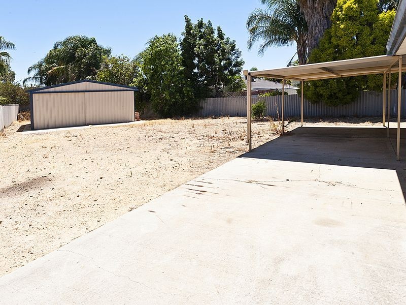 9 Pendragon Court, Camillo WA 6111