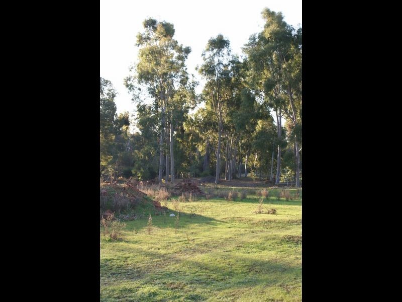 28 Cross Road, Bedfordale WA 6112