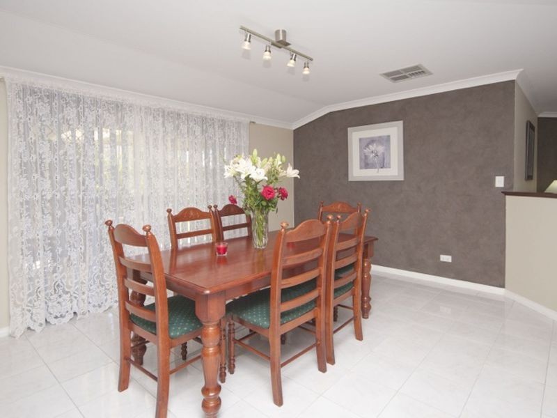 44 Sycamore Ave, South Lake WA 6164