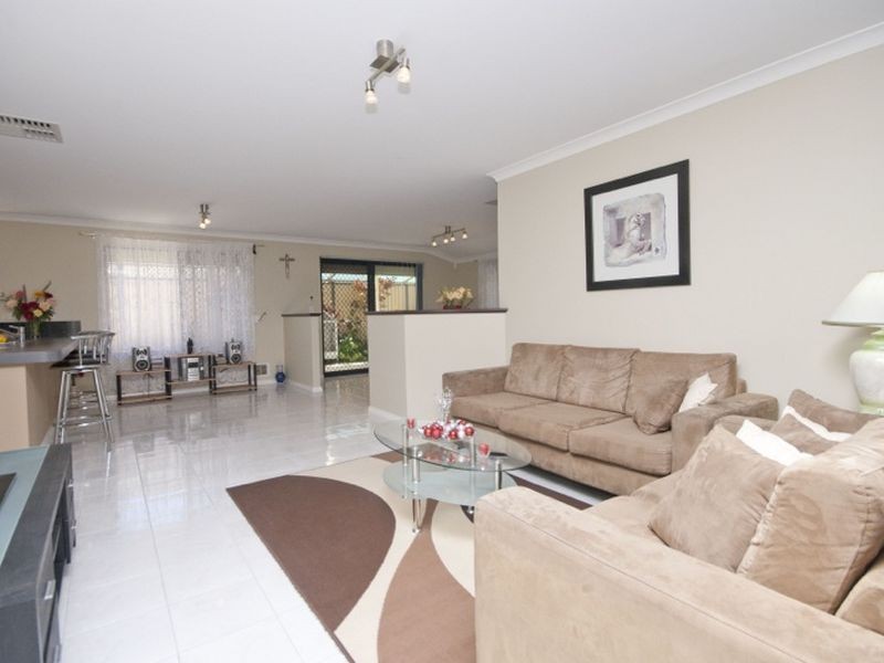 44 Sycamore Ave, South Lake WA 6164