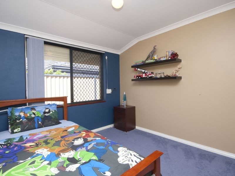 44 Sycamore Ave, South Lake WA 6164