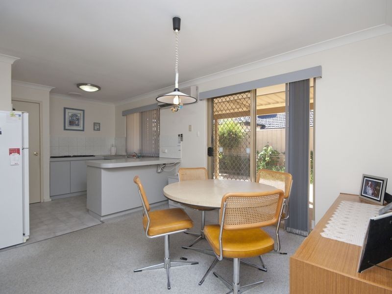 8/18 Lathwell Street, Armadale WA 6112