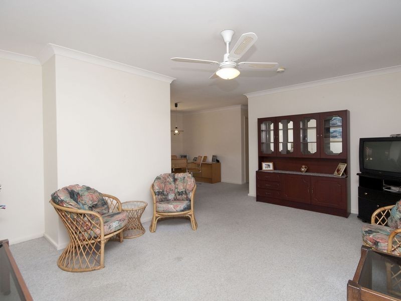 8/18 Lathwell Street, Armadale WA 6112