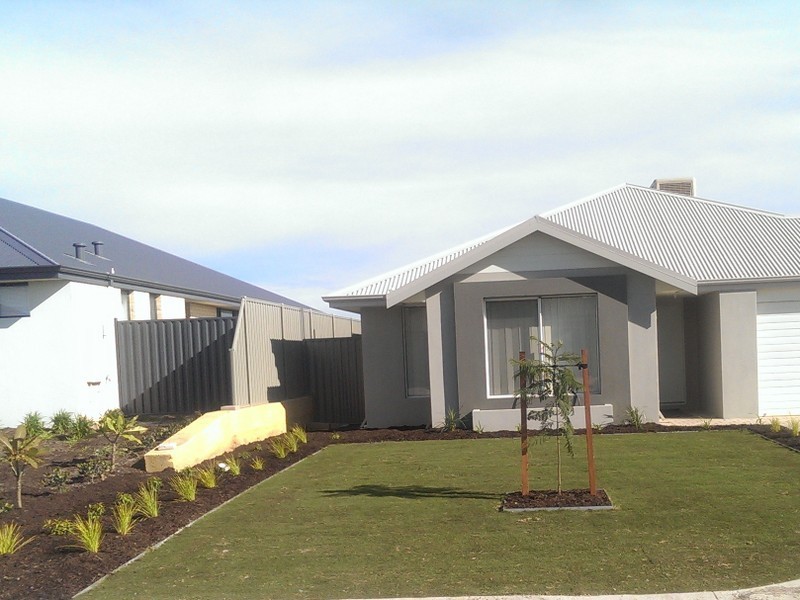 10 Foulkes Way, Byford WA 6122