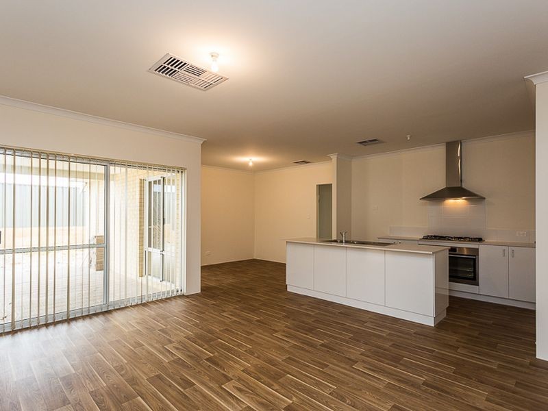 10 Foulkes Way, Byford WA 6122