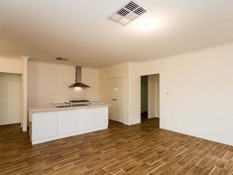 10 Foulkes Way, Byford WA 6122