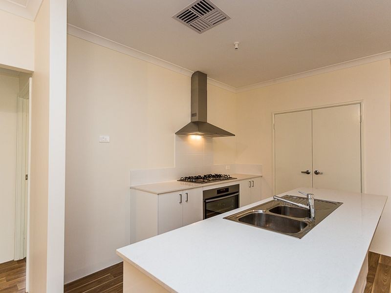 10 Foulkes Way, Byford WA 6122