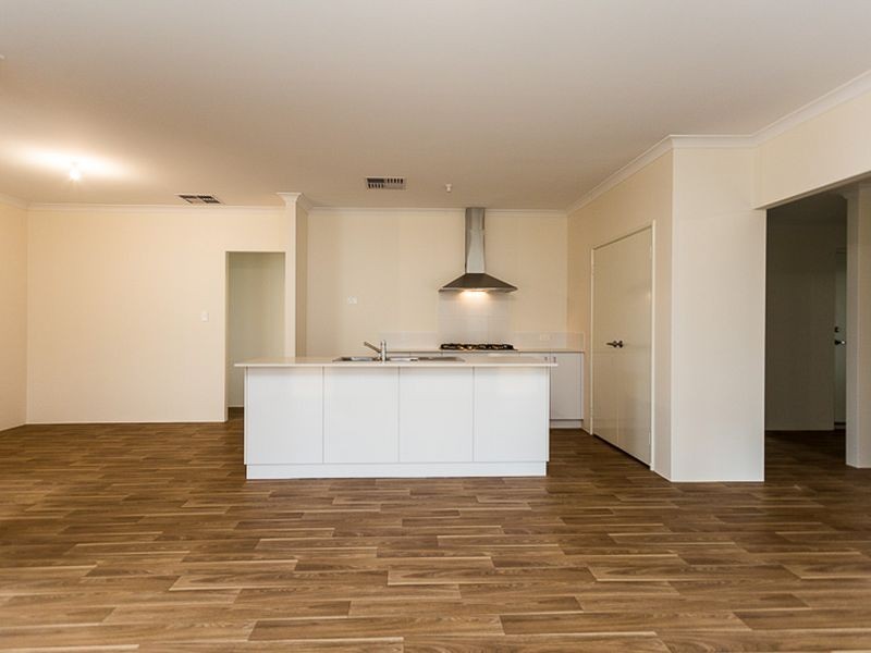 10 Foulkes Way, Byford WA 6122