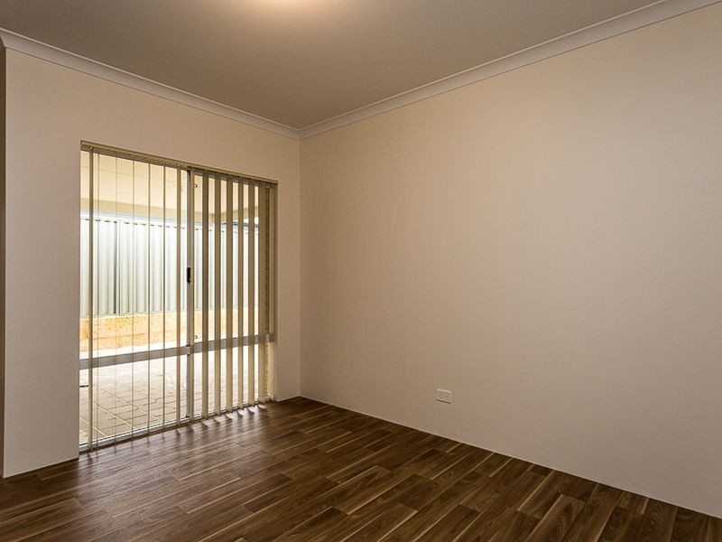 10 Foulkes Way, Byford WA 6122