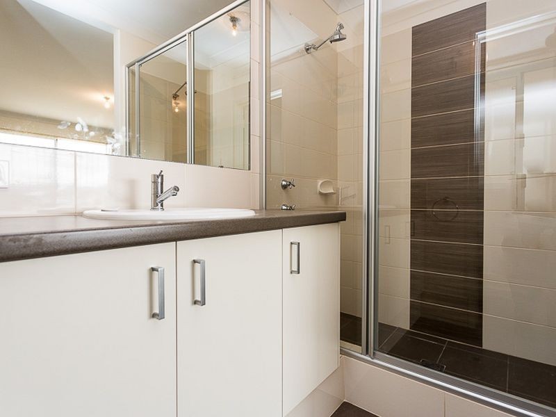 10 Foulkes Way, Byford WA 6122