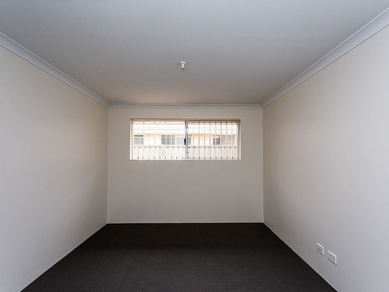 10 Foulkes Way, Byford WA 6122